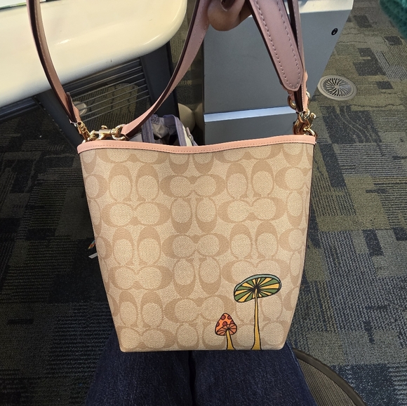 Coach X Observed By Us City Bucket Bag In Signature Canvas - Picture 1 of 5